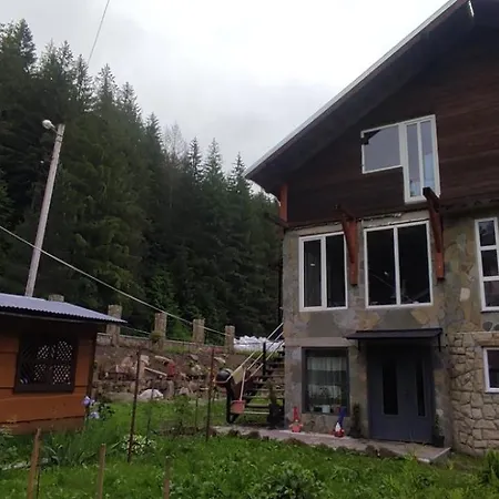 шепіт лісу Γιαρέμτσε