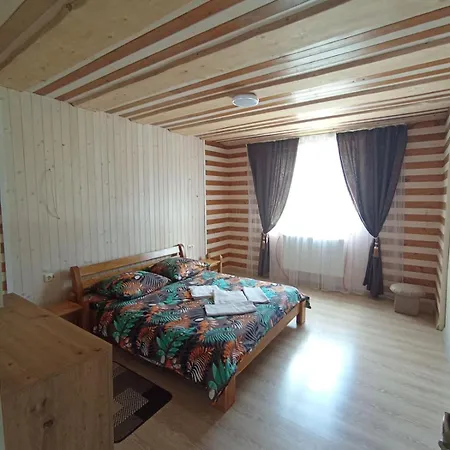 度假居 шепіт лісу
